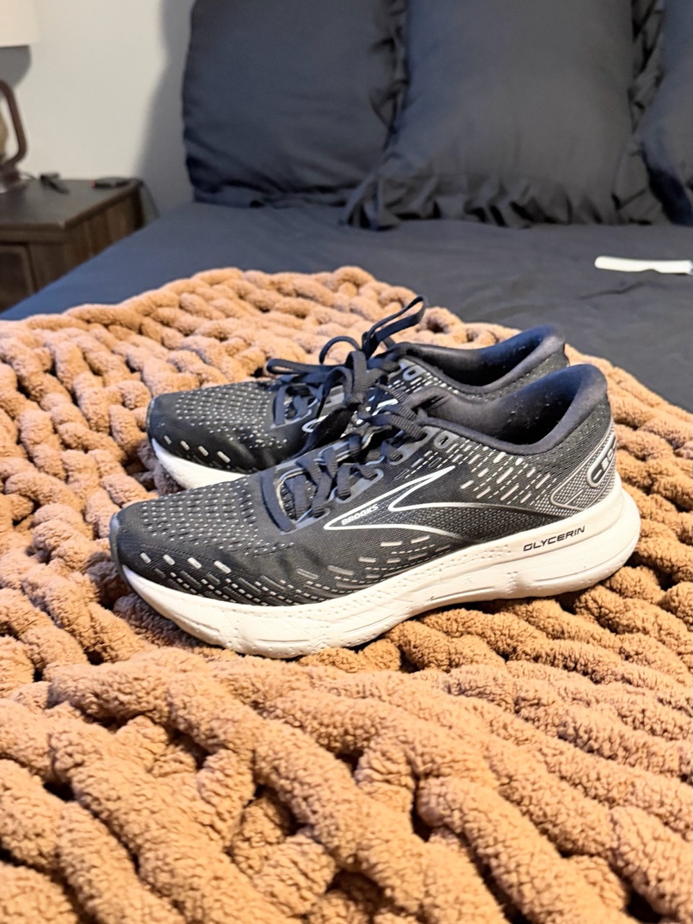 Brooks Glycerin Women's Running Shoes - Black/White